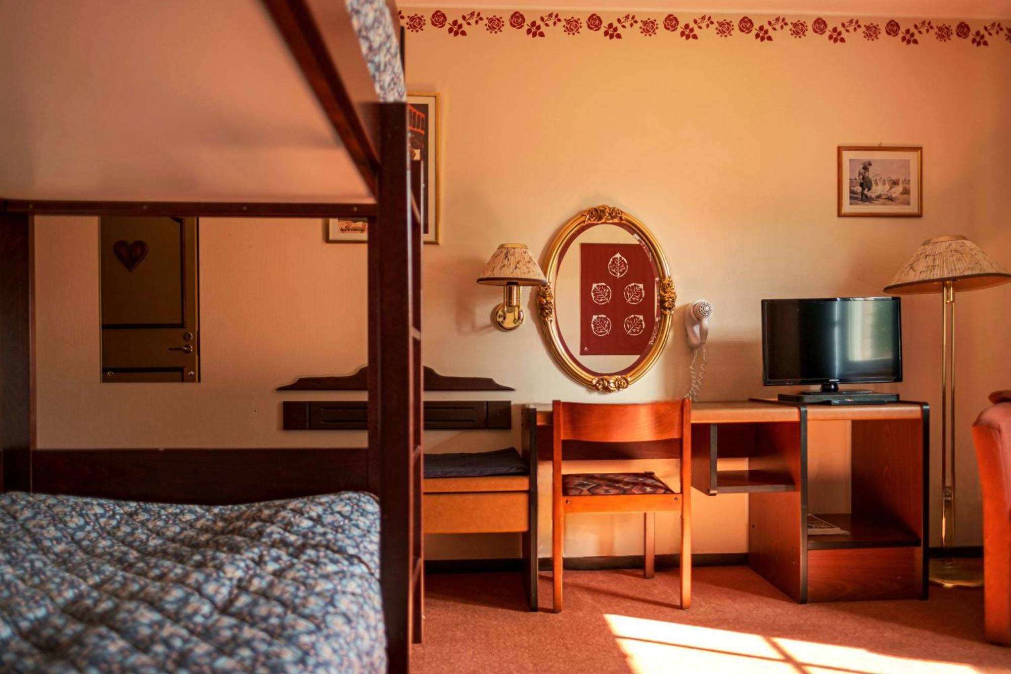 Jaemtkrogen Hotell Bräcke Camera foto
